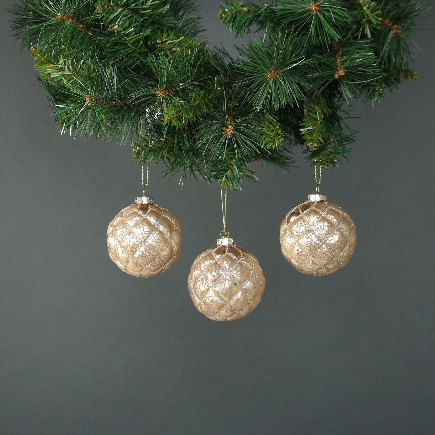 Tiana 8cm Glass Large Diamond Bauble Gold