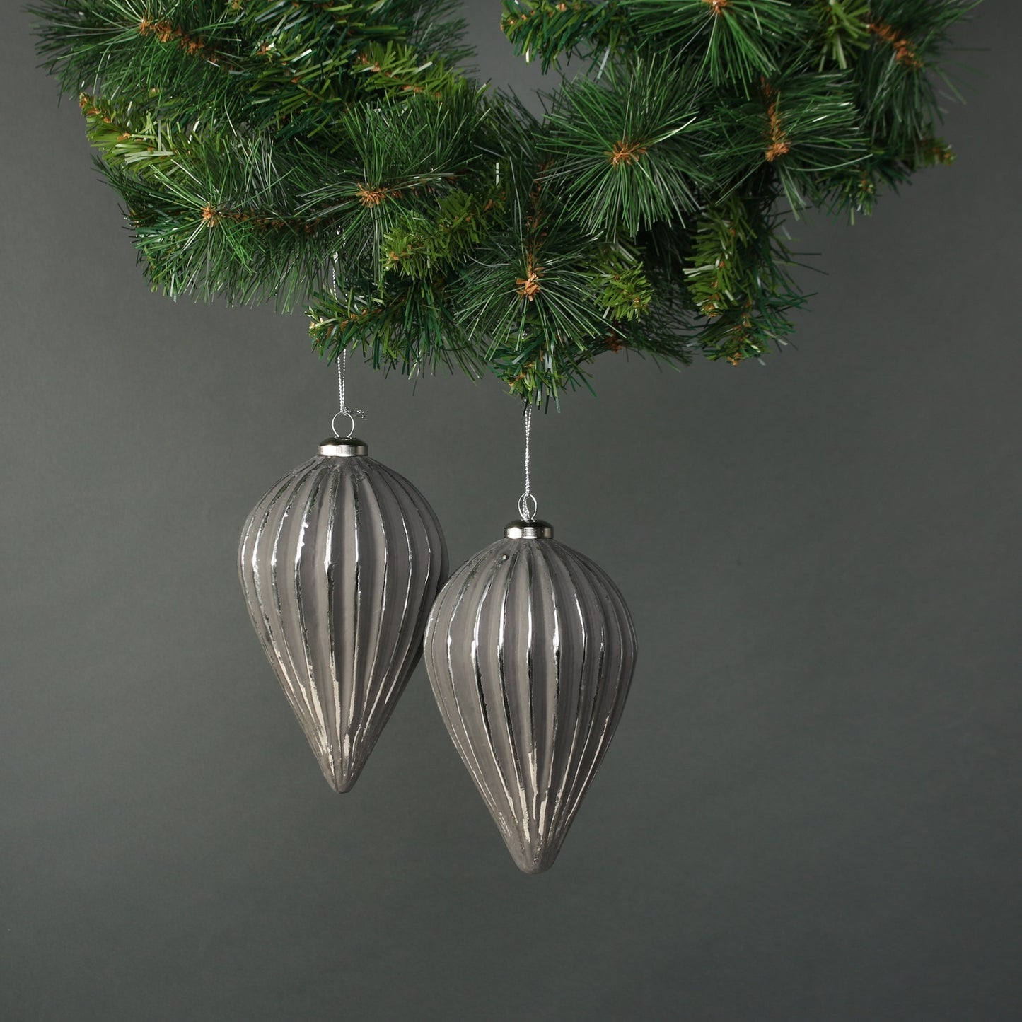 Naida Glass Large Drop Bauble Pewter and Silver (Set of 4)