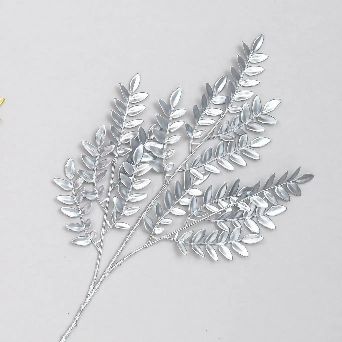 Box Leaf Spray Silver (66cm)